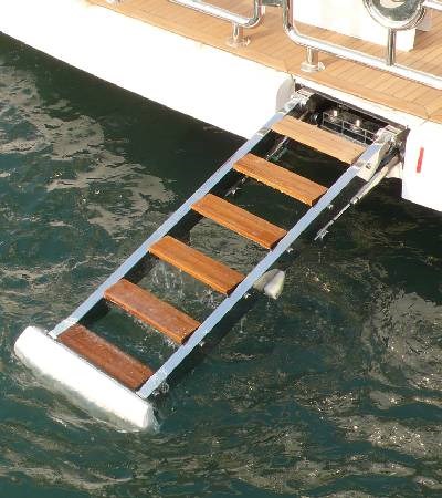 BOARDING LADDER