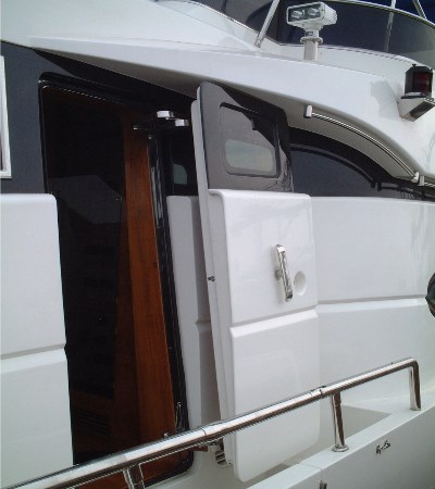 Pantogragh door