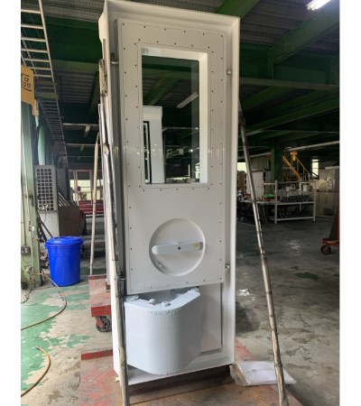 Pantogragh door