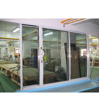 SALOON DOOR