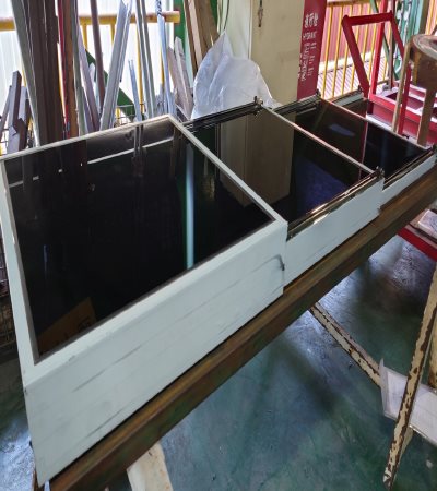 Weathertight sliding hatch
